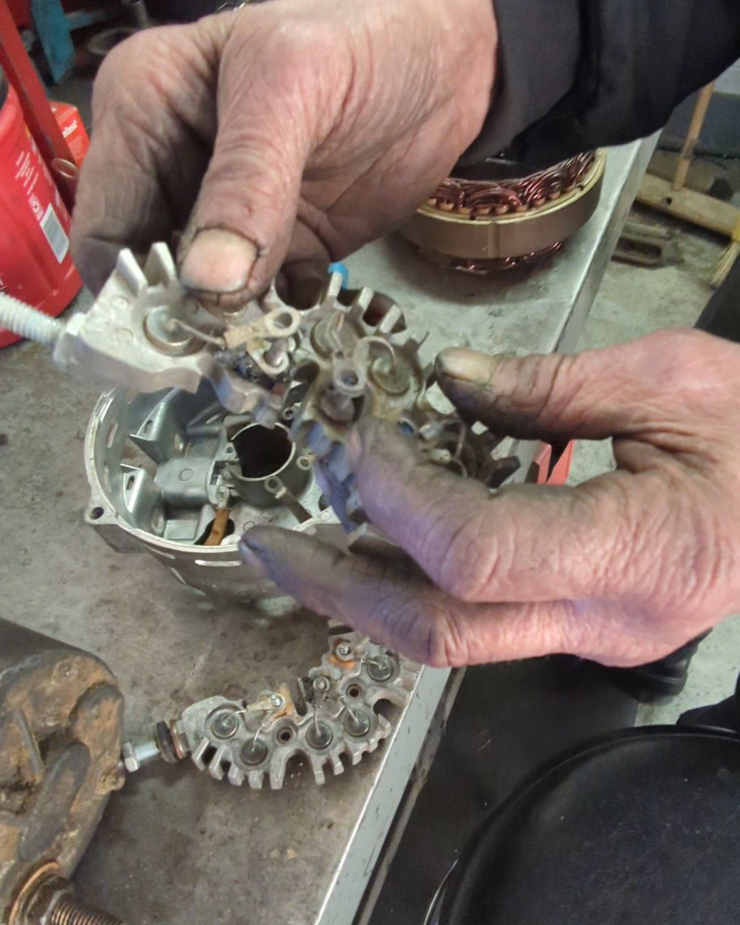 Rebuilding an alternator rectifier by hand at the bench
